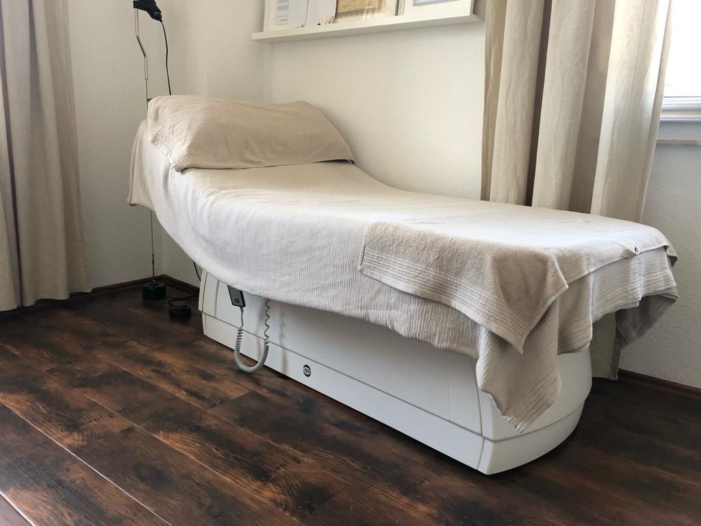 Wellness-Relax Massageliege der Firma IONTO